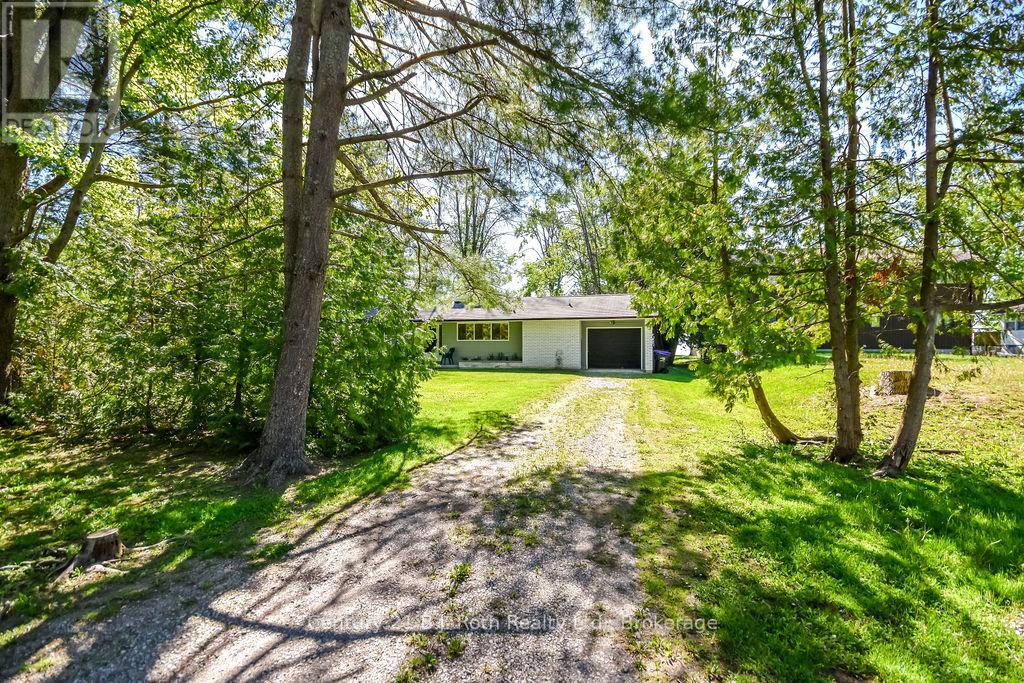 2551 Amigo Drive, Severn (West Shore), Ontario  L3V 6H3 - Photo 4 - S13238800