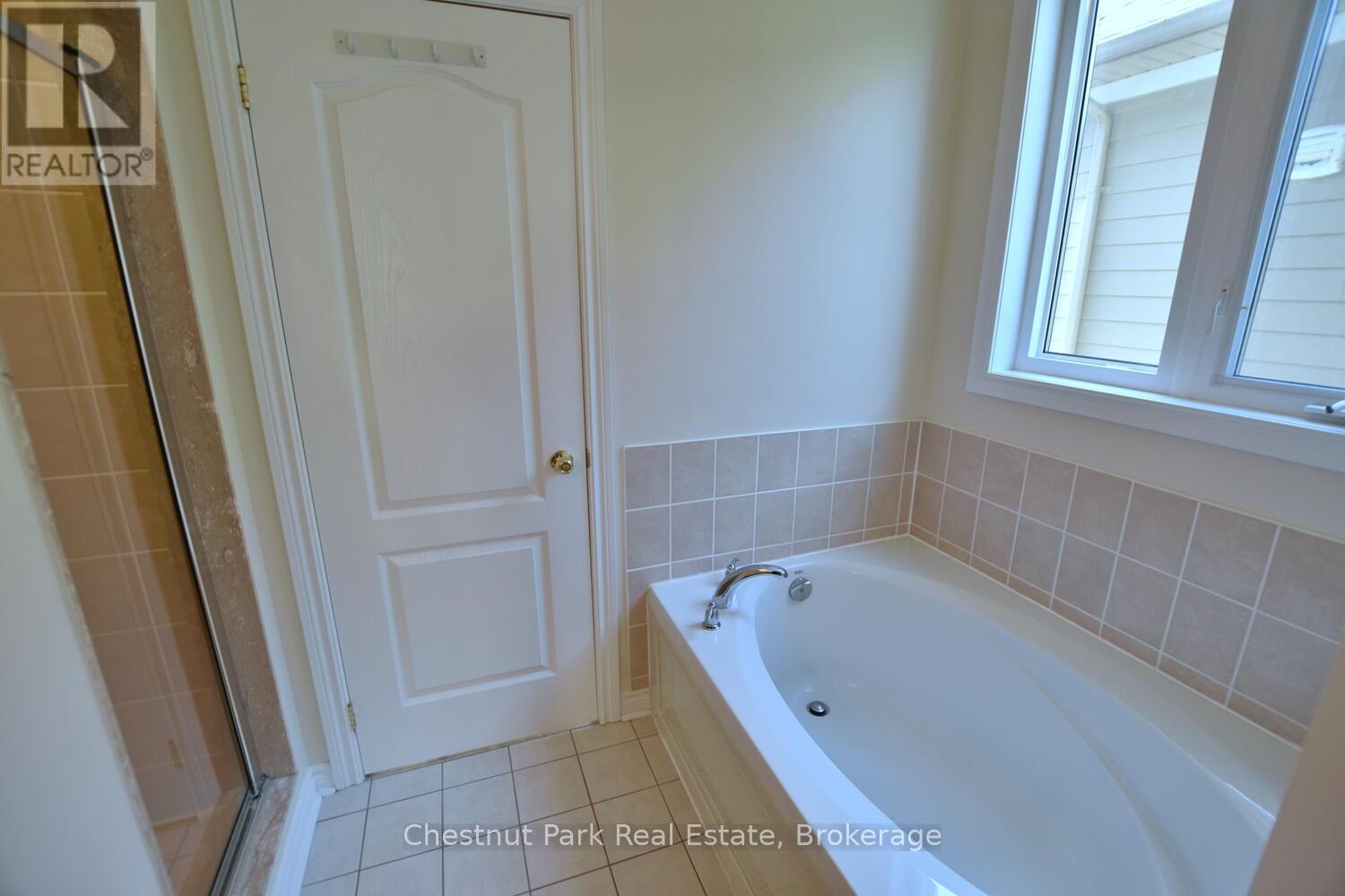38 Clubhouse Drive, Collingwood, Ontario  L9Y 4Z6 - Photo 13 - S13238980