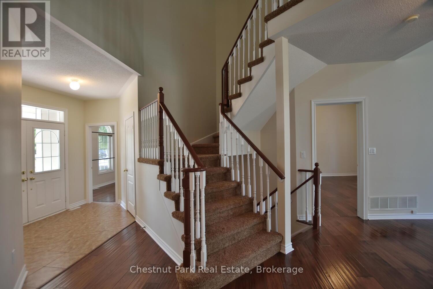 38 Clubhouse Drive, Collingwood, Ontario  L9Y 4Z6 - Photo 8 - S13238980