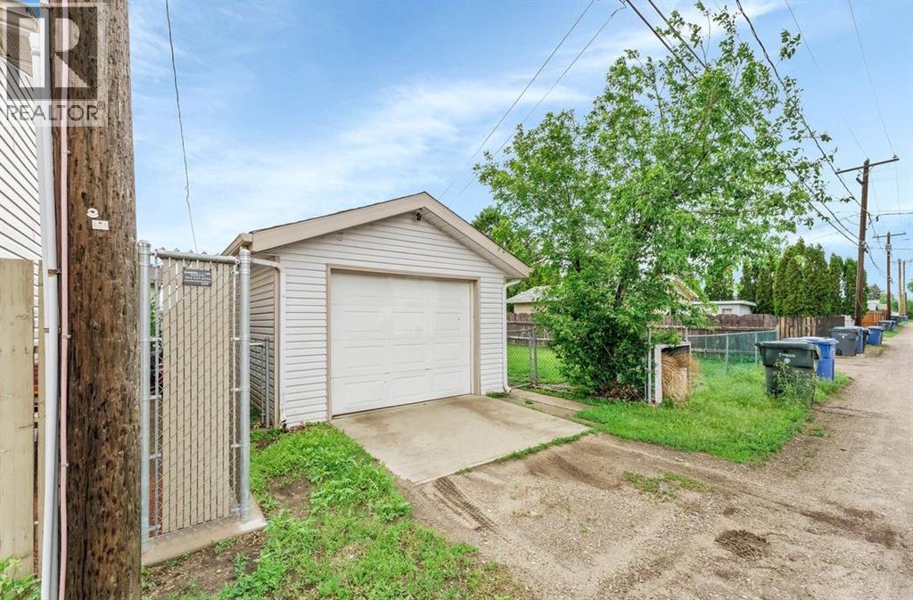 1265 2 Avenue NE, Medicine Hat, Alberta  T1A 6A7 - Photo 6 - A2316473