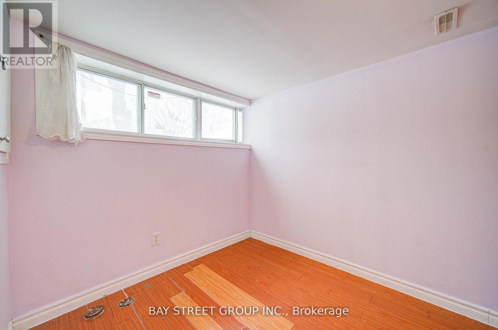 Bsmt - 5 Lockdare Street, Toronto, Ontario  M1S 2Z5 - Photo 15 - E13220612