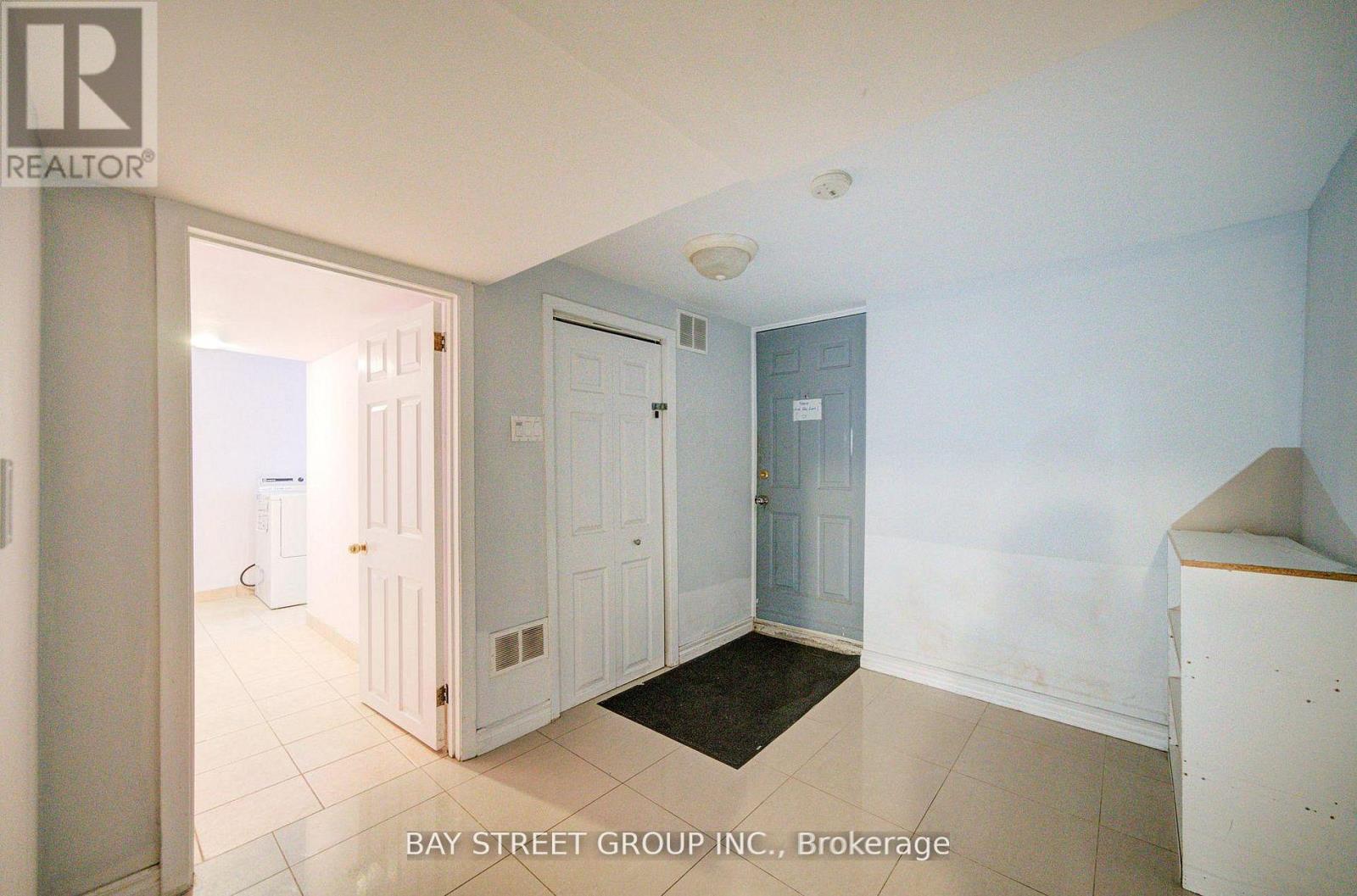 Bsmt - 5 Lockdare Street, Toronto, Ontario  M1S 2Z5 - Photo 25 - E13220612
