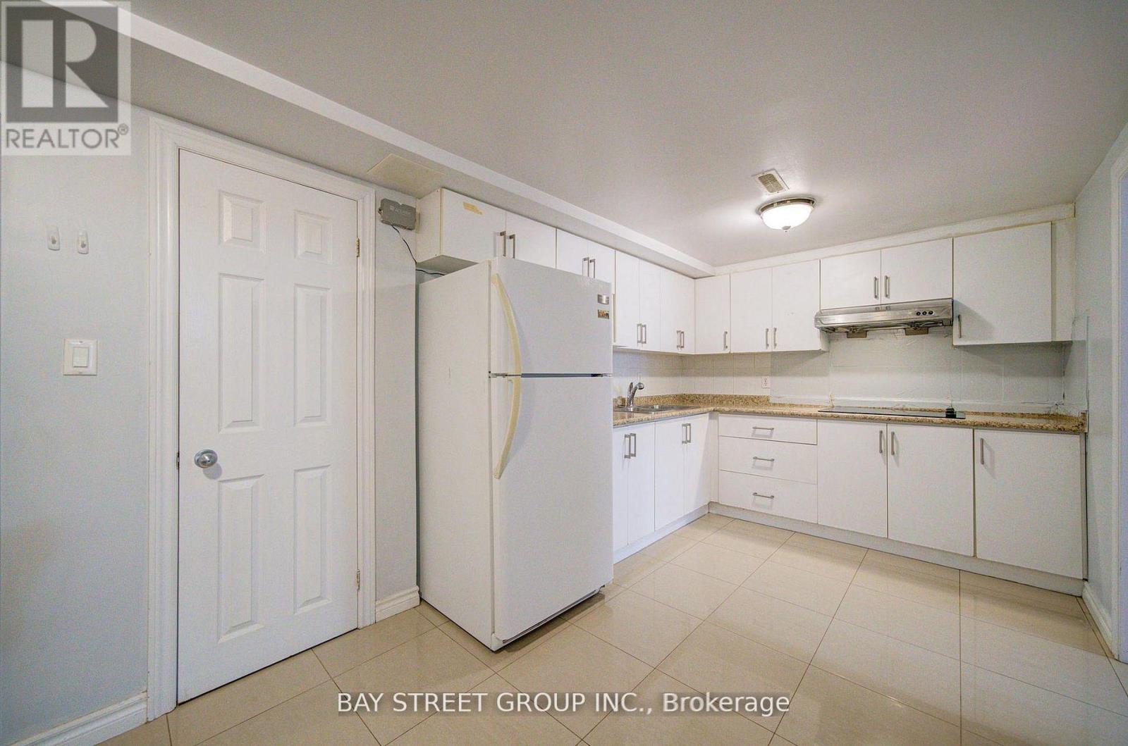 Bsmt - 5 Lockdare Street, Toronto, Ontario  M1S 2Z5 - Photo 6 - E13220612