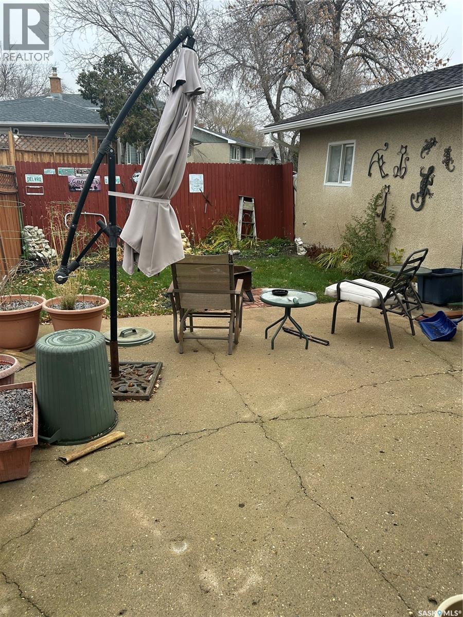 28 Carmichael Road, Regina, Saskatchewan  S4R 0C5 - Photo 6 - SK038242