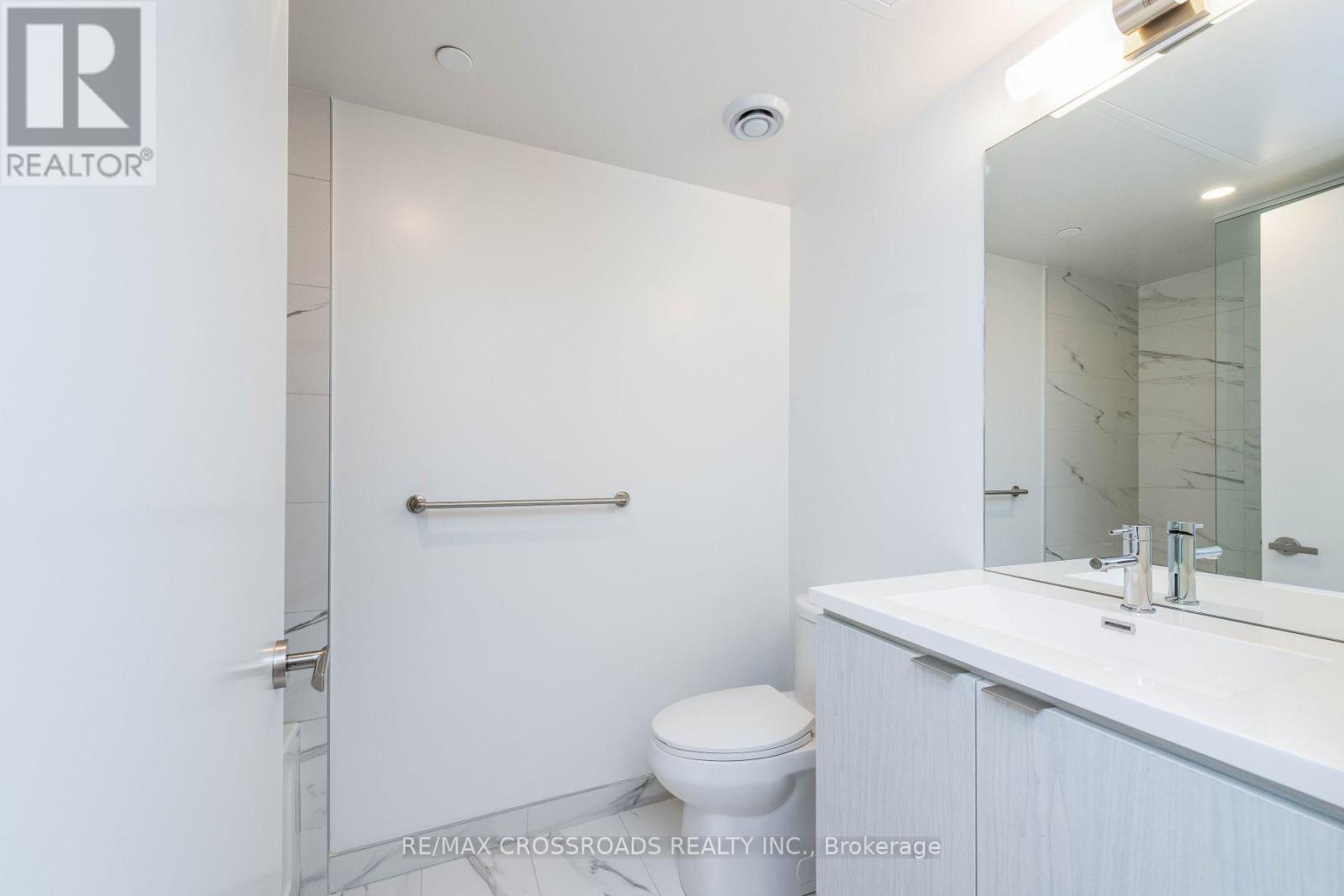 2507 - 55 Cooper Street, Toronto, Ontario  M5E 0G1 - Photo 16 - C13238840