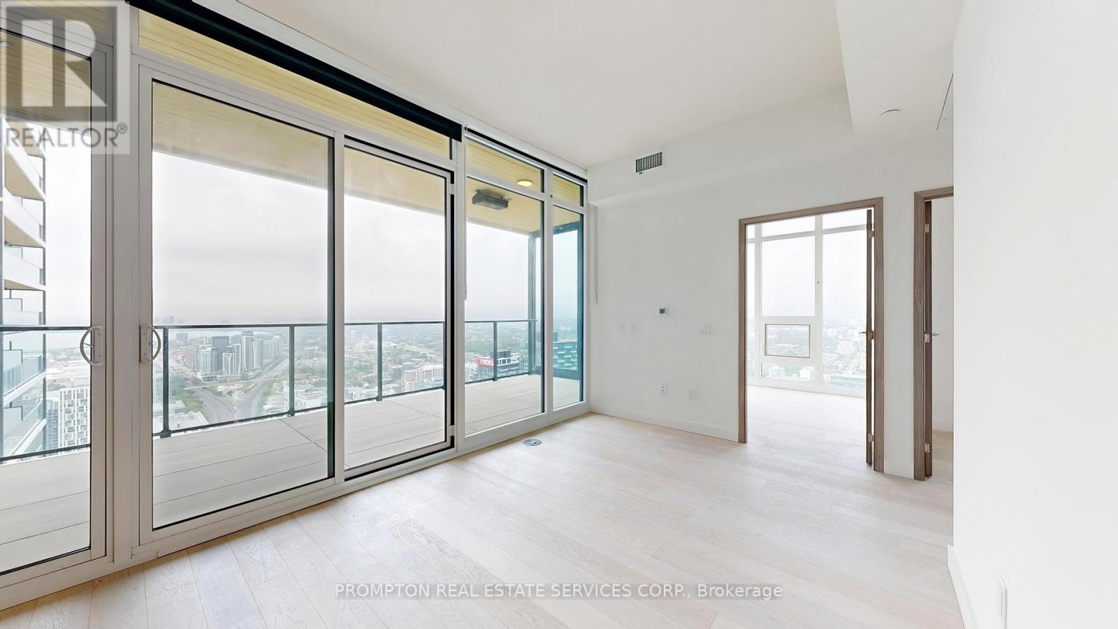 5611 - 1 Concord Cityplace Way, Toronto, Ontario  M5V 0X3 - Photo 16 - C13238978