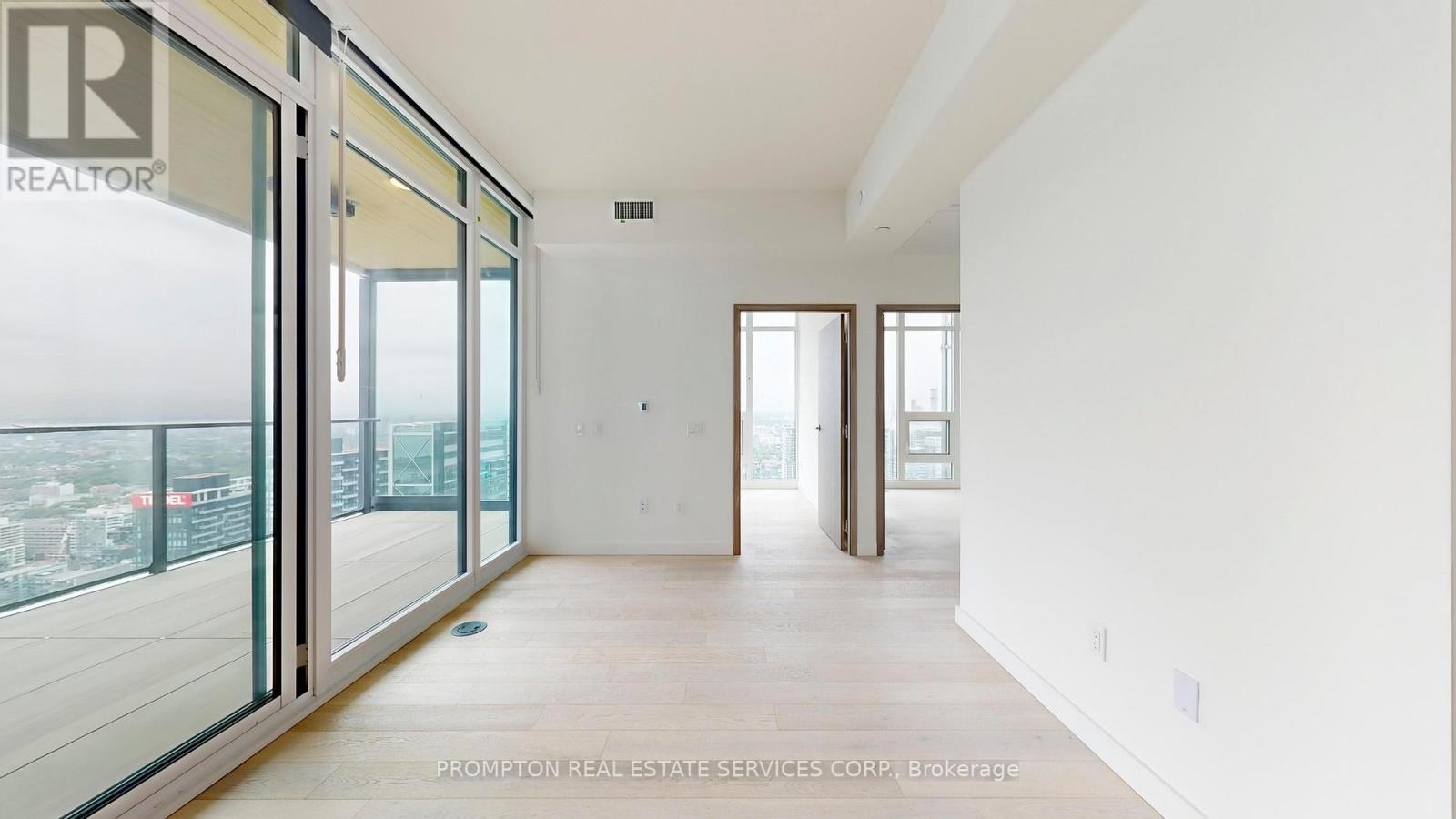 5611 - 1 Concord Cityplace Way, Toronto, Ontario  M5V 0X3 - Photo 17 - C13238978