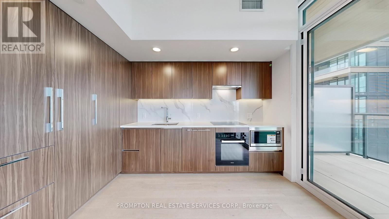 5611 - 1 Concord Cityplace Way, Toronto, Ontario  M5V 0X3 - Photo 23 - C13238978