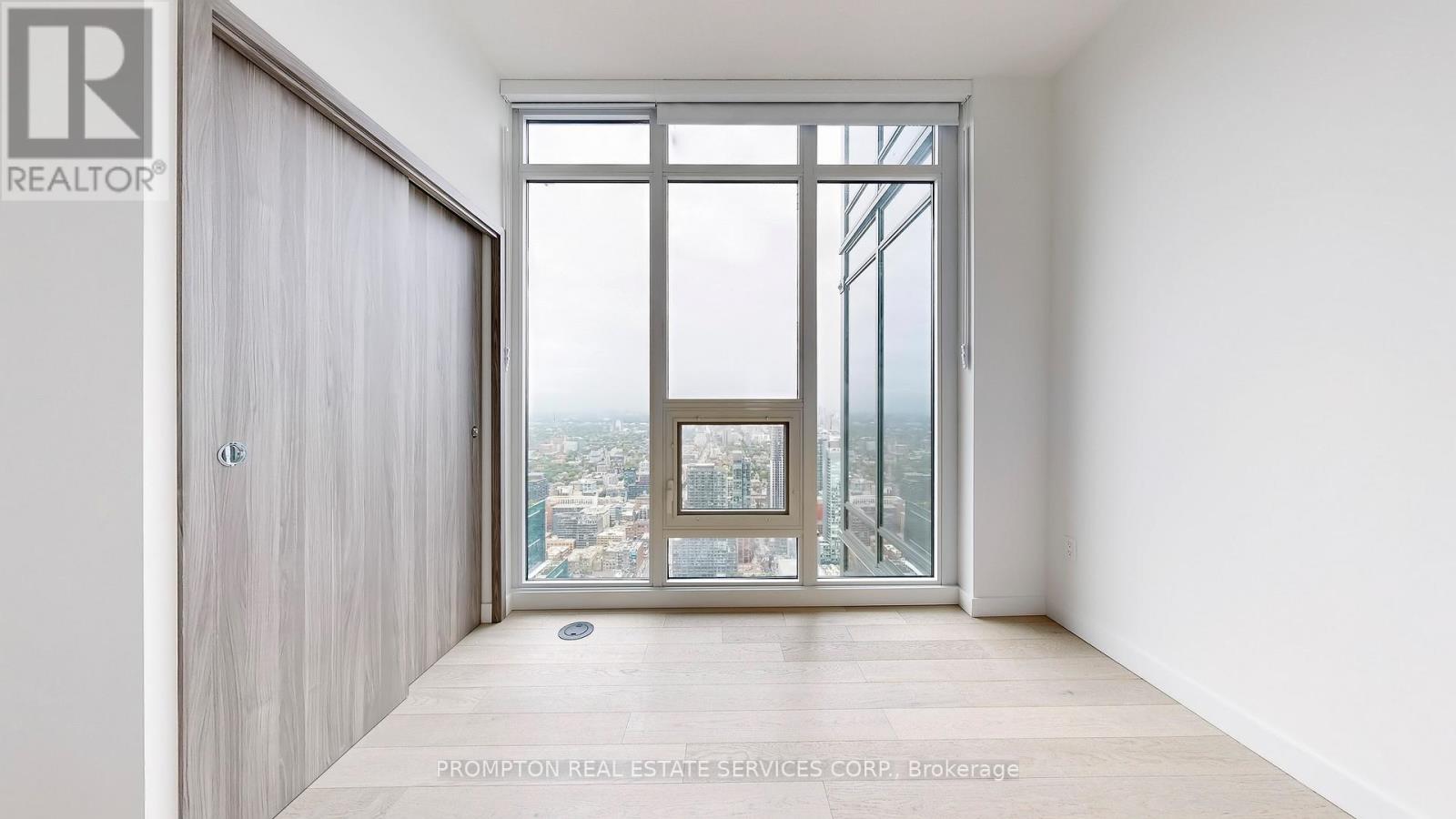 5611 - 1 Concord Cityplace Way, Toronto, Ontario  M5V 0X3 - Photo 27 - C13238978