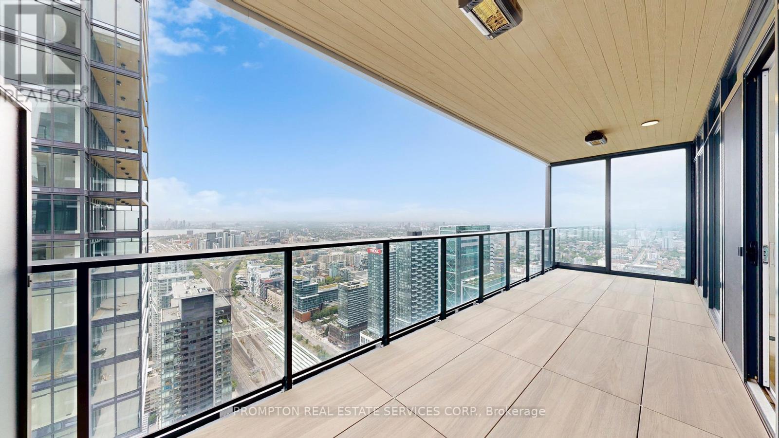 5611 - 1 Concord Cityplace Way, Toronto, Ontario  M5V 0X3 - Photo 41 - C13238978