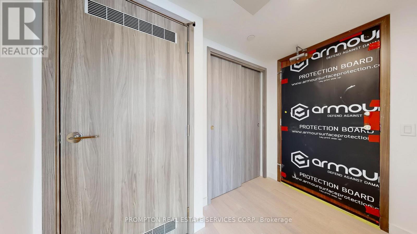 5611 - 1 Concord Cityplace Way, Toronto, Ontario  M5V 0X3 - Photo 49 - C13238978