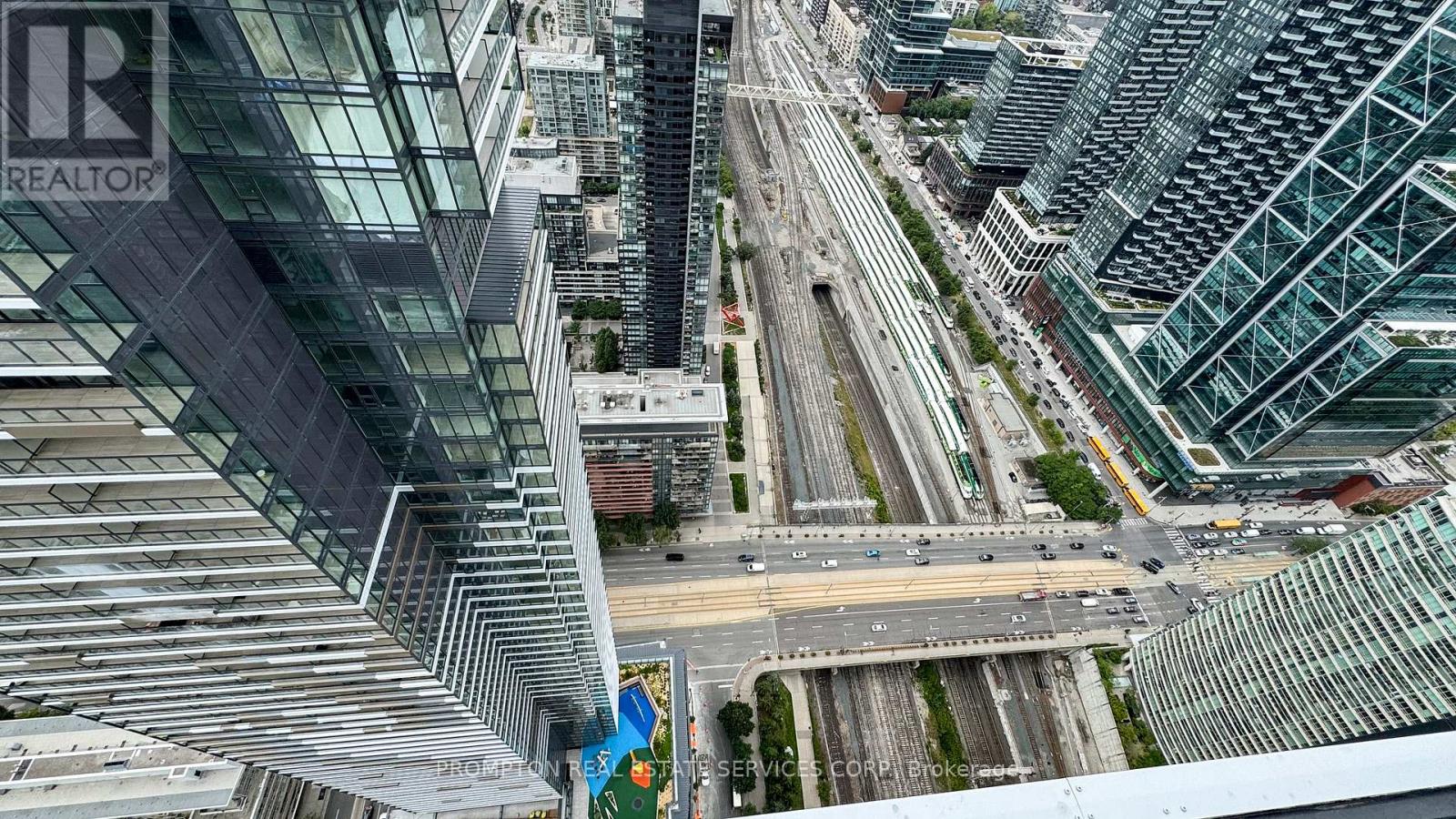 5611 - 1 Concord Cityplace Way, Toronto, Ontario  M5V 0X3 - Photo 50 - C13238978