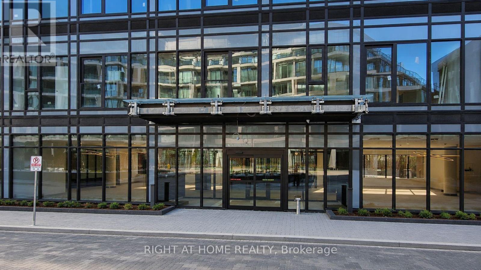 706 - 1 Quarrington Lane, Toronto, Ontario  M3C 0S4 - Photo 3 - C13238986