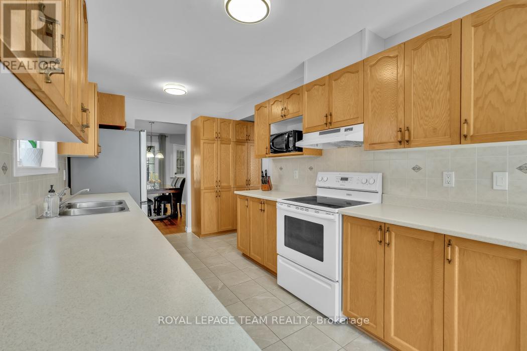 111 Fairlop Way, Ottawa, Ontario  K2J 5B6 - Photo 14 - X13233060