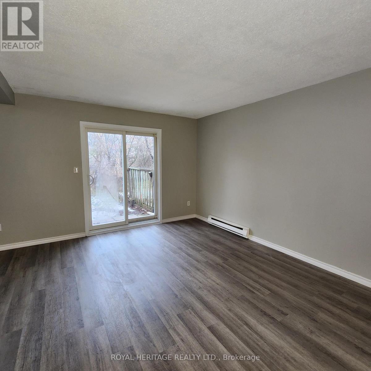 5 - 725 Cricklewood Drive, Oshawa, Ontario  L1K 1R5 - Photo 5 - E13238872