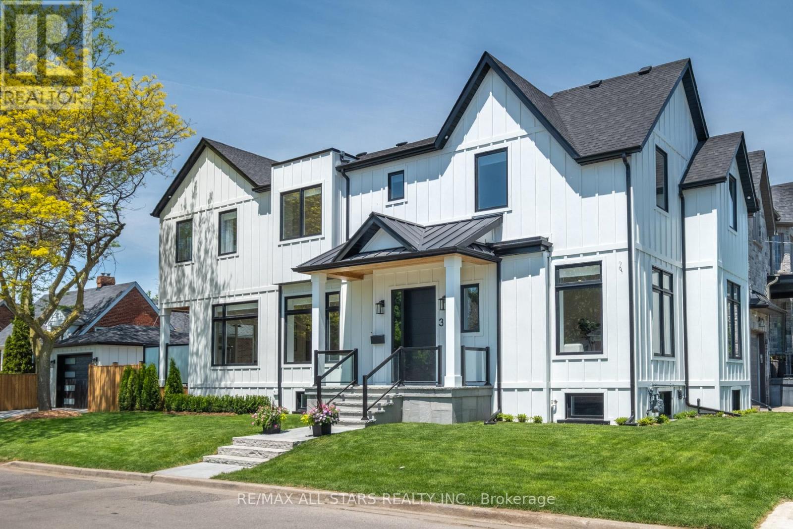 38 CLONMORE DRIVE, Toronto, Ontario