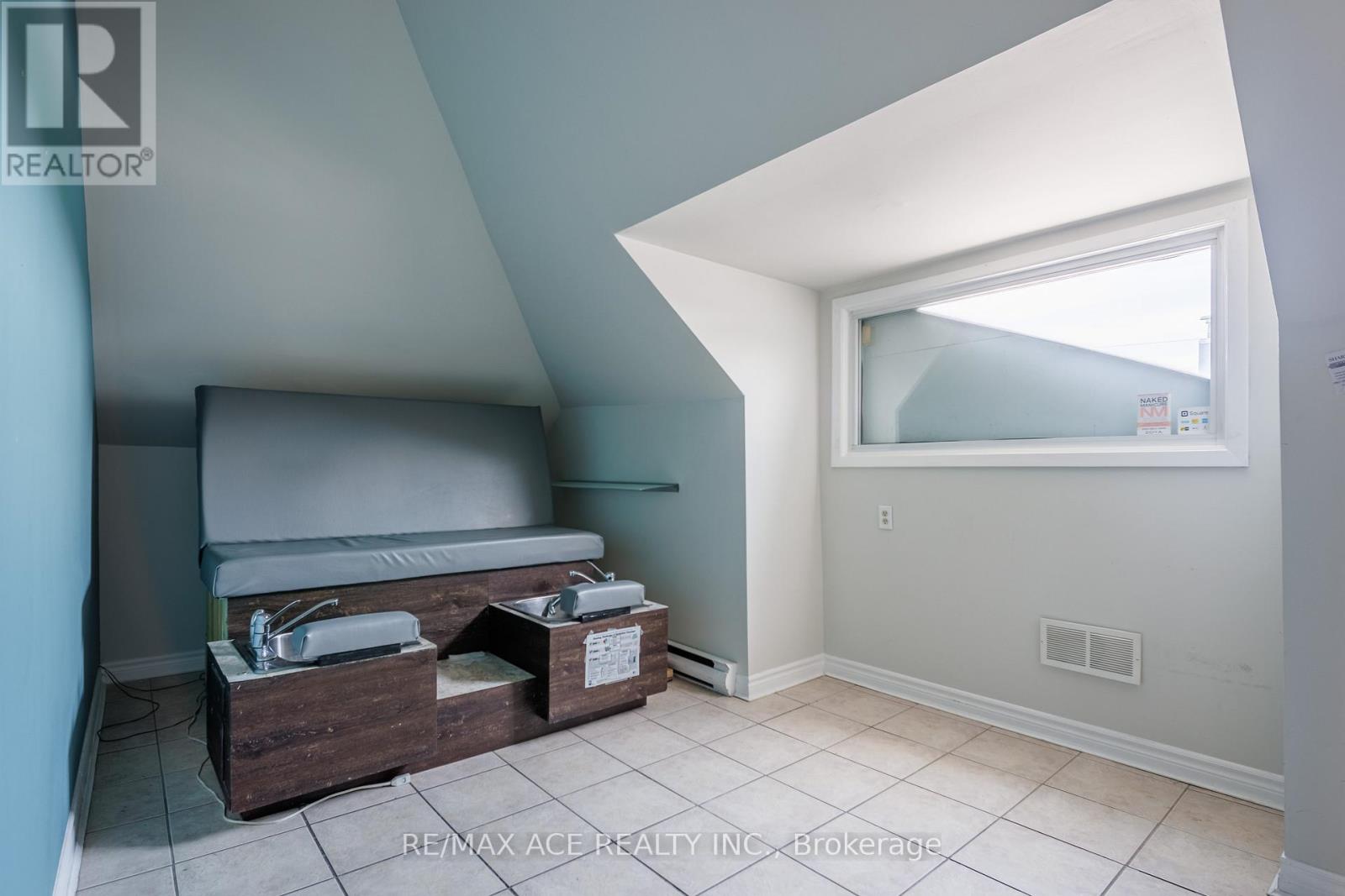 3 - 282 King Street W, Oshawa, Ontario  L1J 2J9 - Photo 29 - E13238942