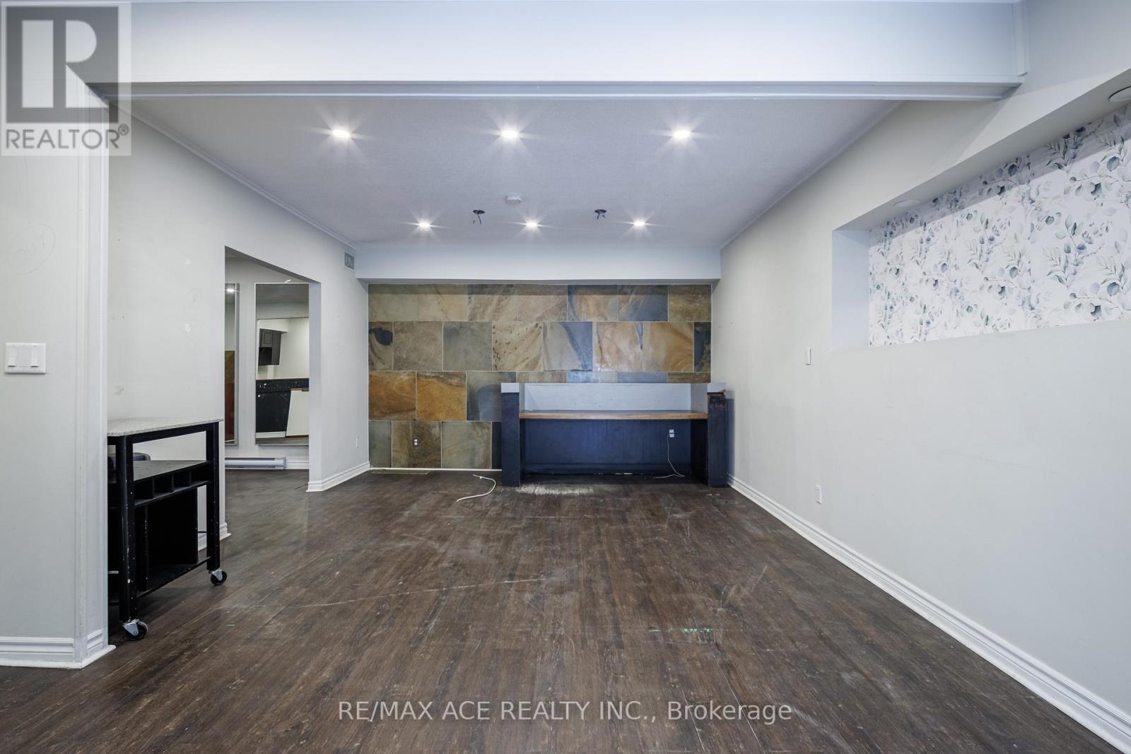 3 - 282 King Street W, Oshawa, Ontario  L1J 2J9 - Photo 3 - E13238942