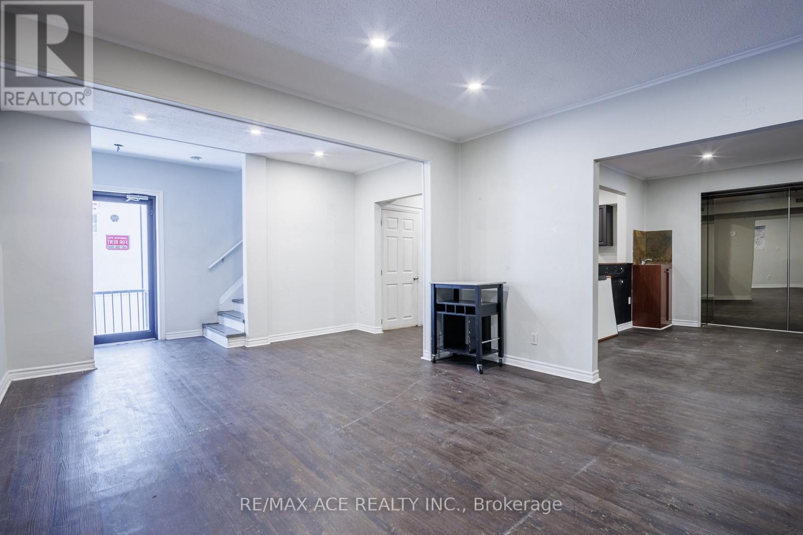 3 - 282 King Street W, Oshawa, Ontario  L1J 2J9 - Photo 4 - E13238942