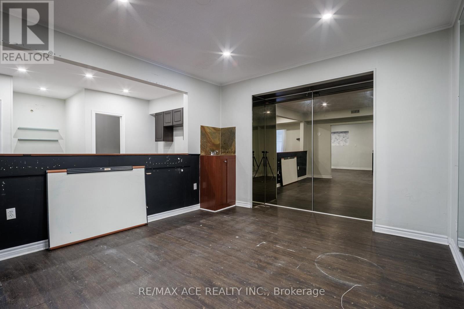 3 - 282 King Street W, Oshawa, Ontario  L1J 2J9 - Photo 6 - E13238942