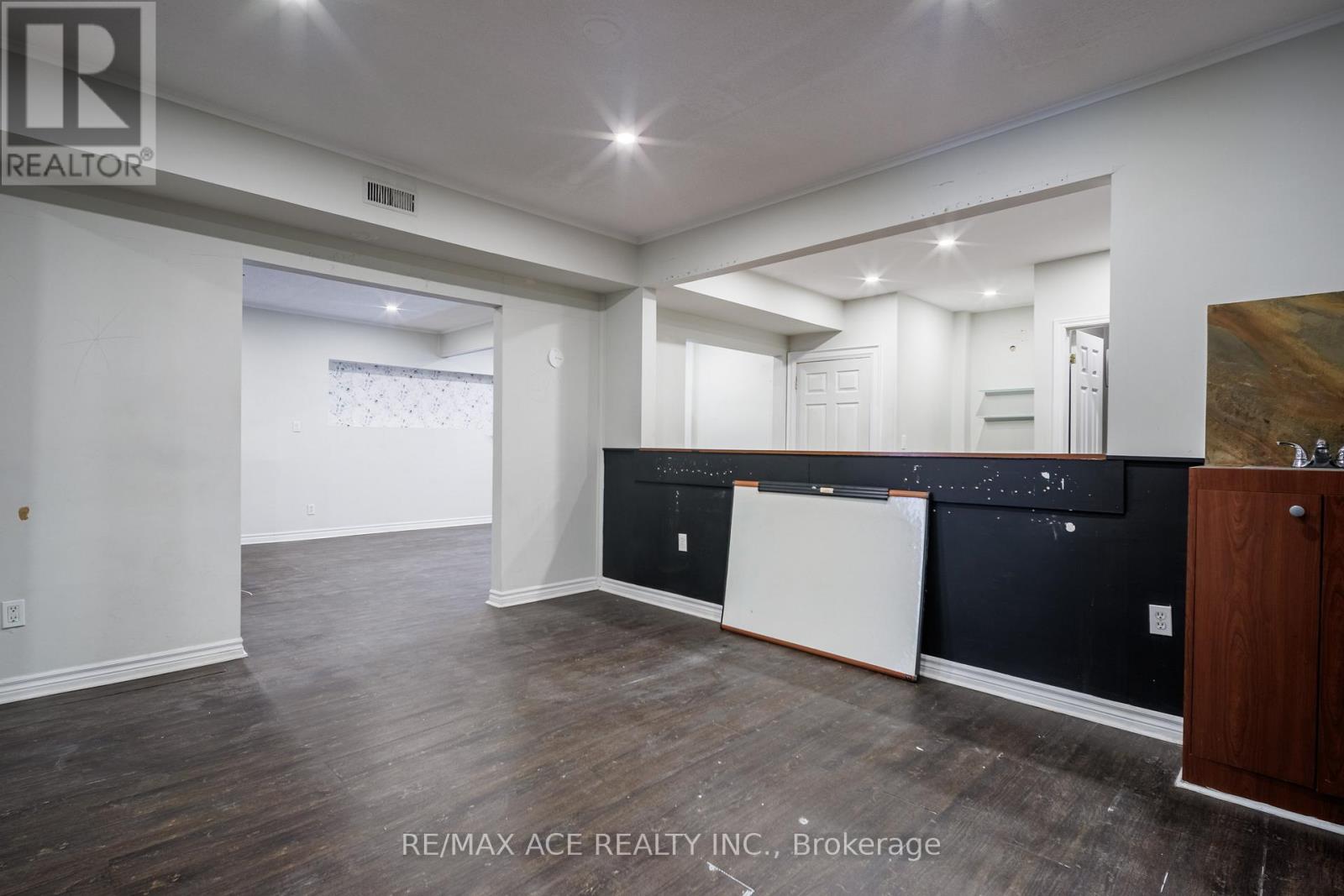 3 - 282 King Street W, Oshawa, Ontario  L1J 2J9 - Photo 7 - E13238942