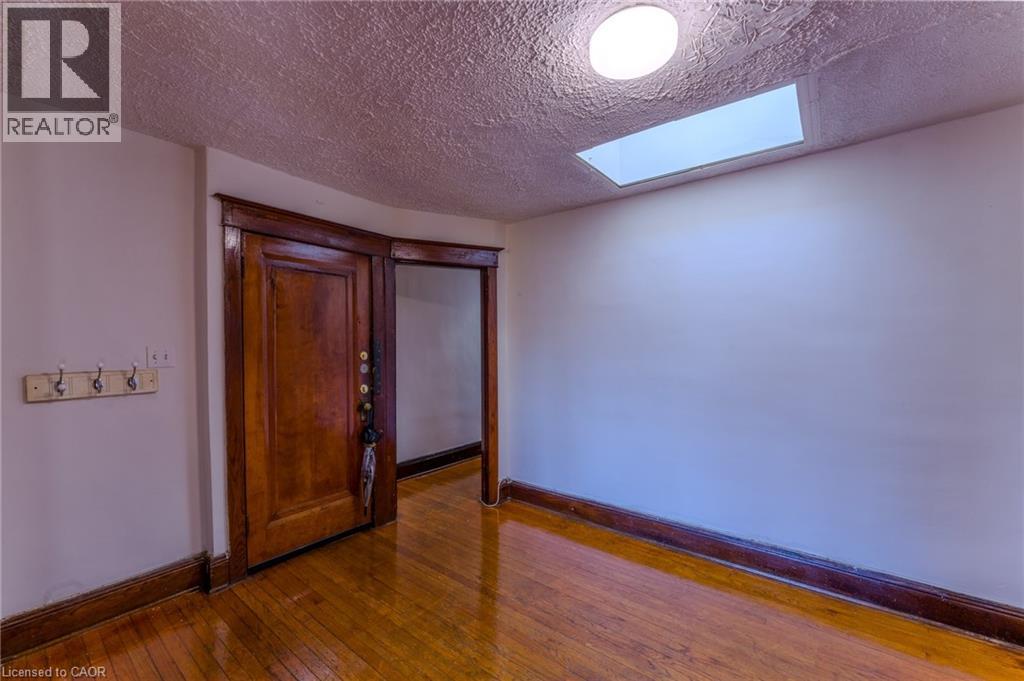 1369 Main Street E Unit# 2, Hamilton, Ontario  L8K 1B8 - Photo 11 - 40836357