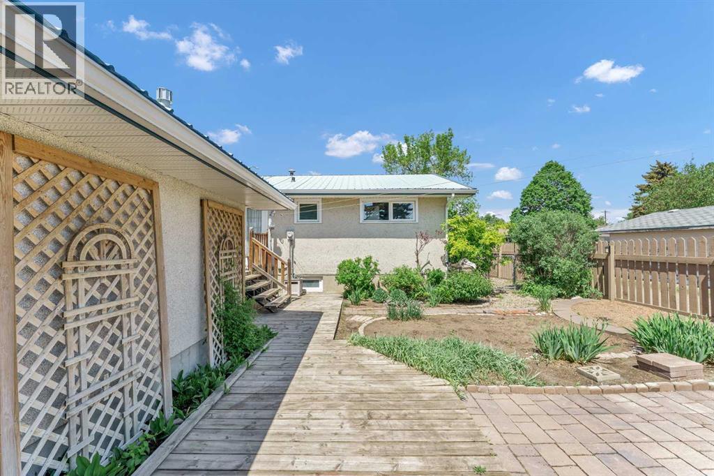 1277 Crockford Crescent NW, Medicine Hat, Alberta  T1A 7H7 - Photo 33 - A2315871