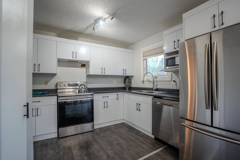 46 Piney Crescent, Winnipeg, Manitoba  R2P 1E7 - Photo 6 - 202612582