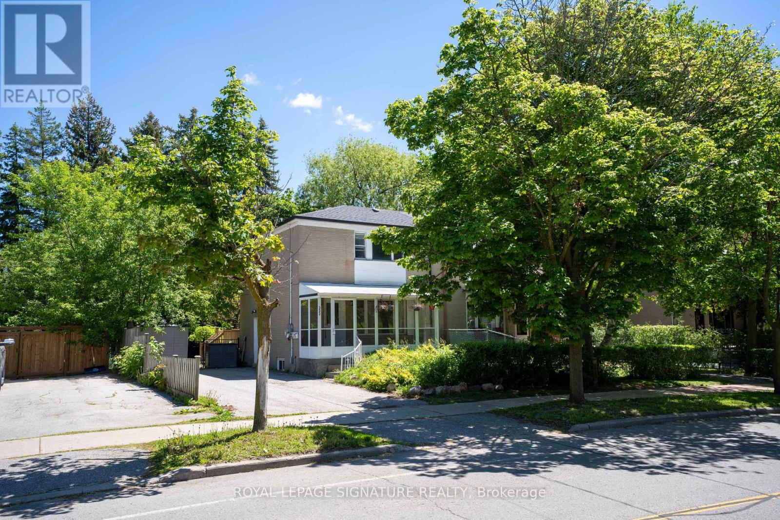 333 Neal Drive, Richmond Hill, Ontario  L4C 3L3 - Photo 6 - N13238824