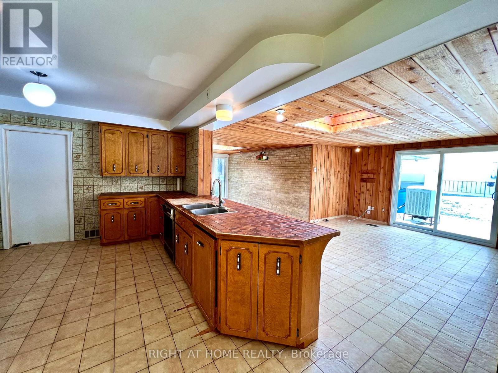 77 Riverside Boulevard, Vaughan, Ontario  L4J 1J1 - Photo 12 - N13238838