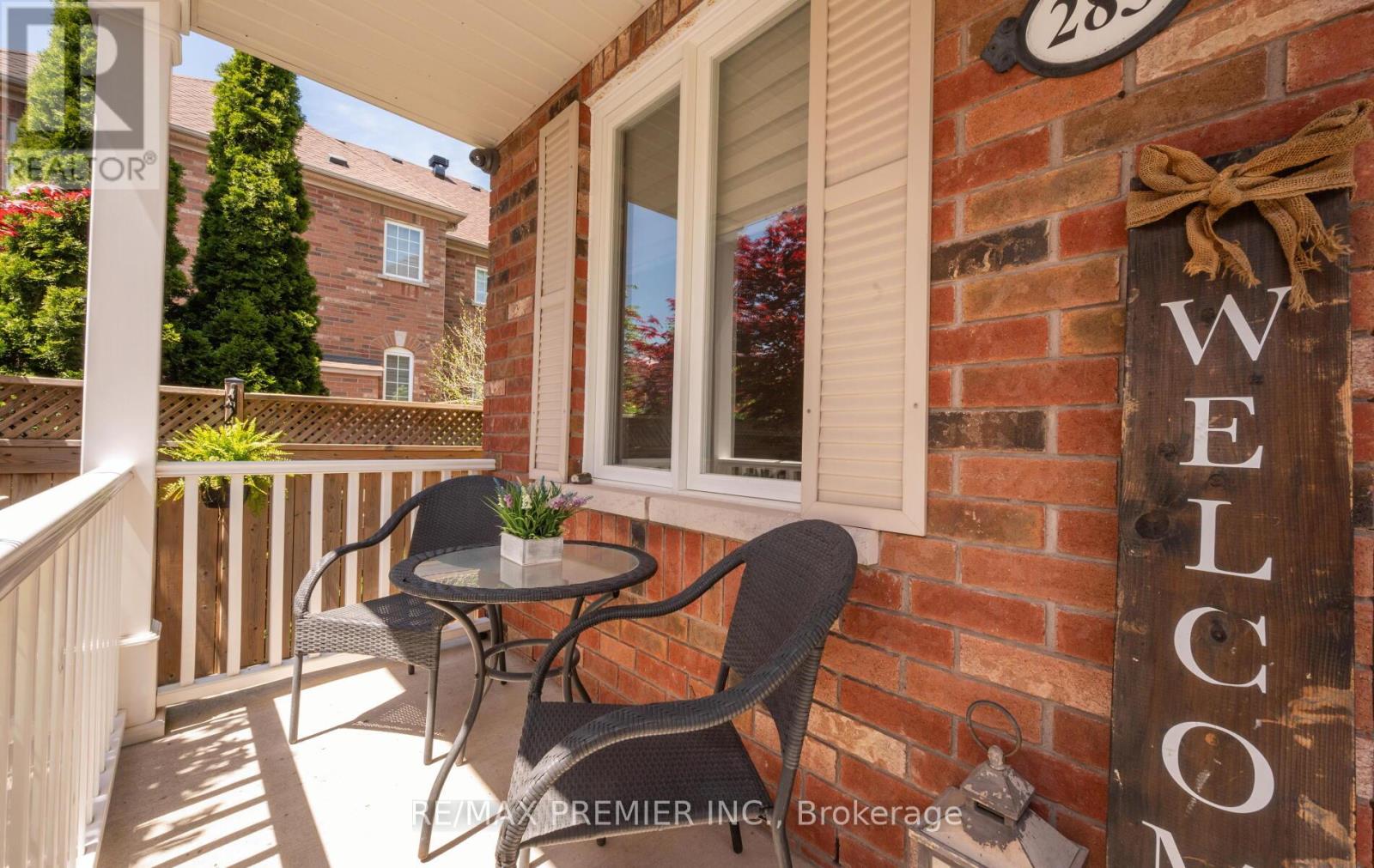 283 Kirkvalley Crescent, Aurora, Ontario  L4G 7S2 - Photo 3 - N13238854