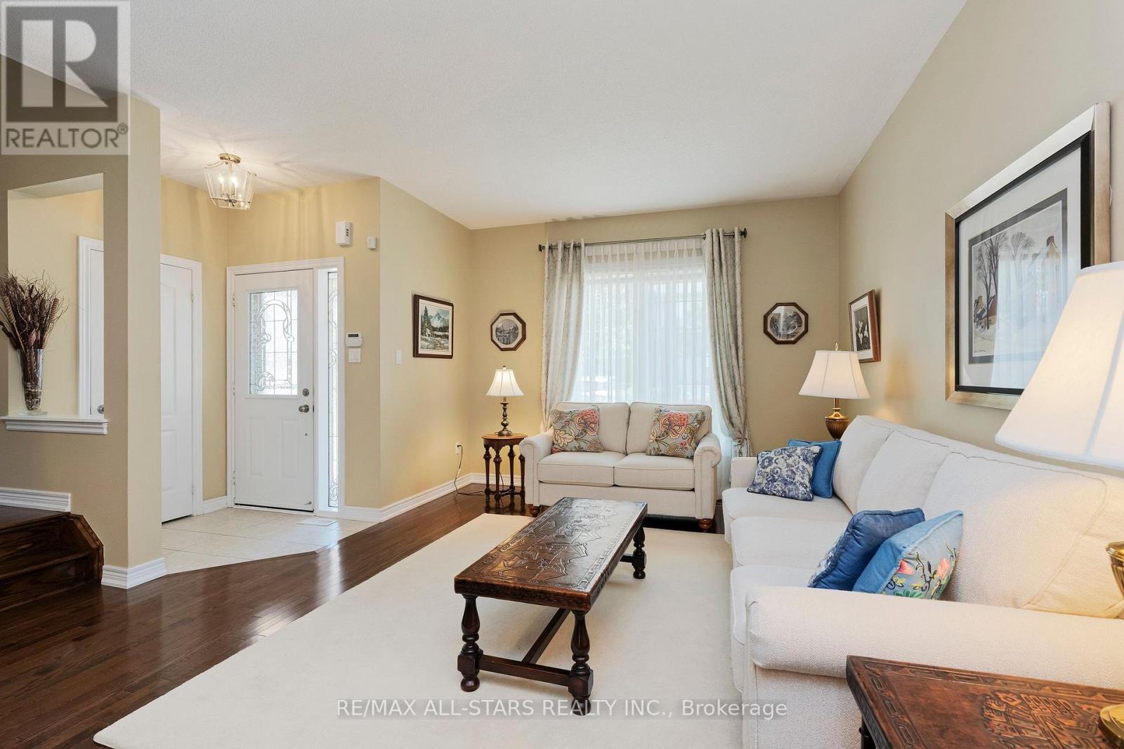 46 Oasis Way, Markham, Ontario  L6E 0B6 - Photo 4 - N13238898