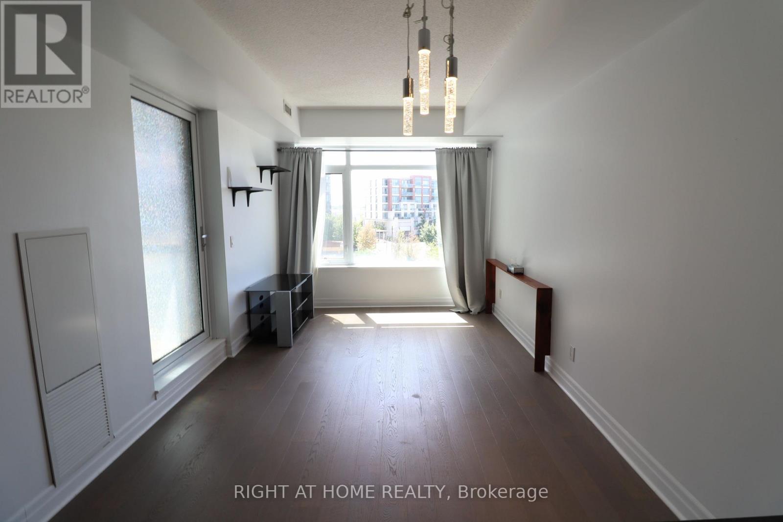 402 - 8130 Birchmount Road, Markham, Ontario  L6G 0E4 - Photo 3 - N13238926