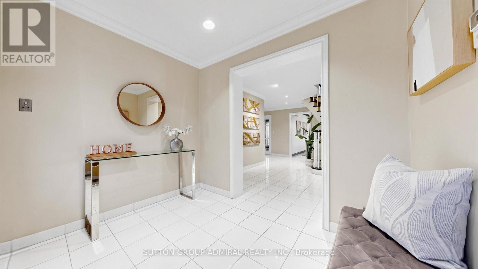 7 Granada Court, Markham, Ontario  L3T 4V3 - Photo 2 - N13238966