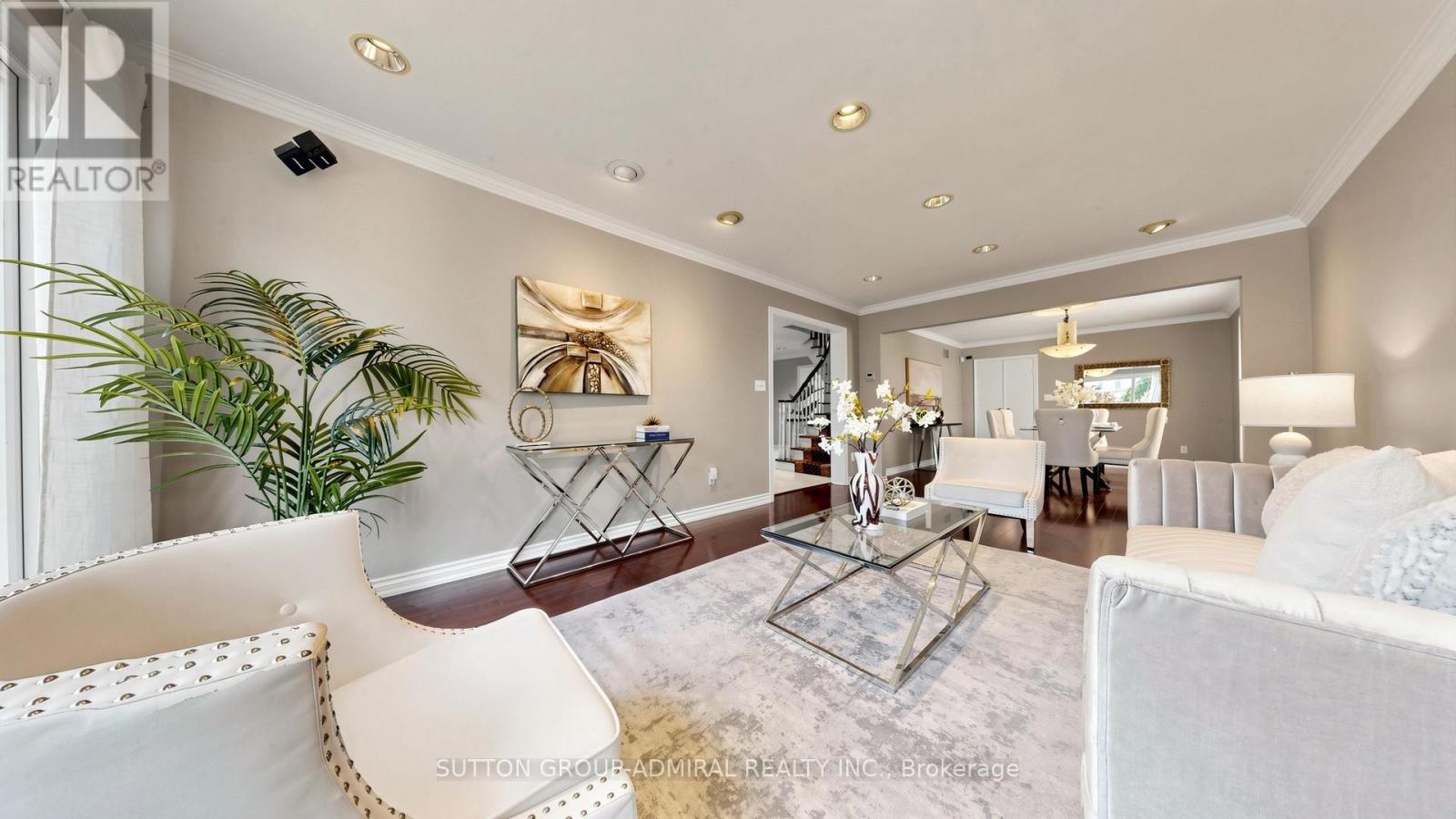 7 Granada Court, Markham, Ontario  L3T 4V3 - Photo 7 - N13238966
