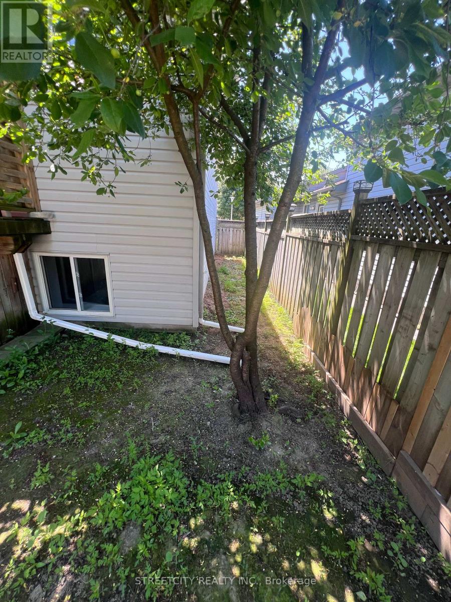 472 Talltree Crescent, London East, Ontario  N5V 5E6 - Photo 21 - X13239050