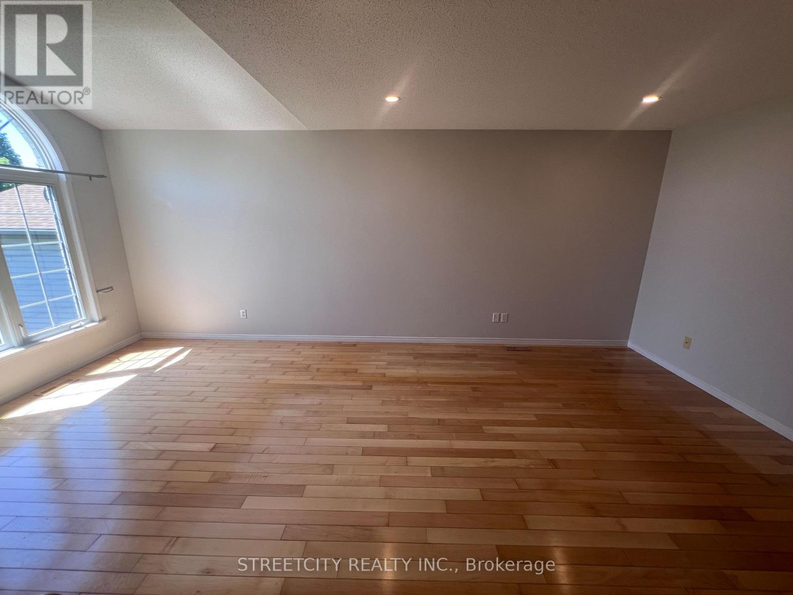 472 Talltree Crescent, London East, Ontario  N5V 5E6 - Photo 7 - X13239050
