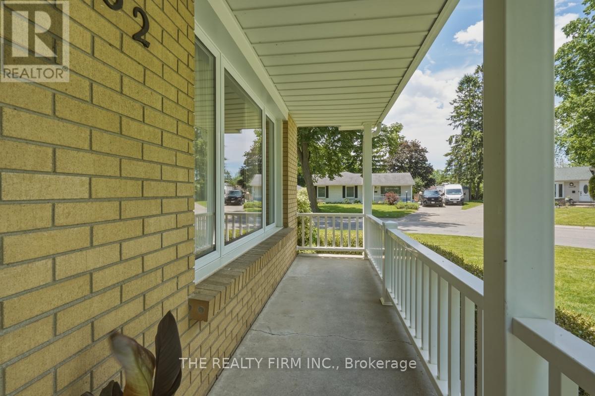 52 Maxwell Crescent, London North, Ontario  N5X 1Z1 - Photo 8 - X13239102