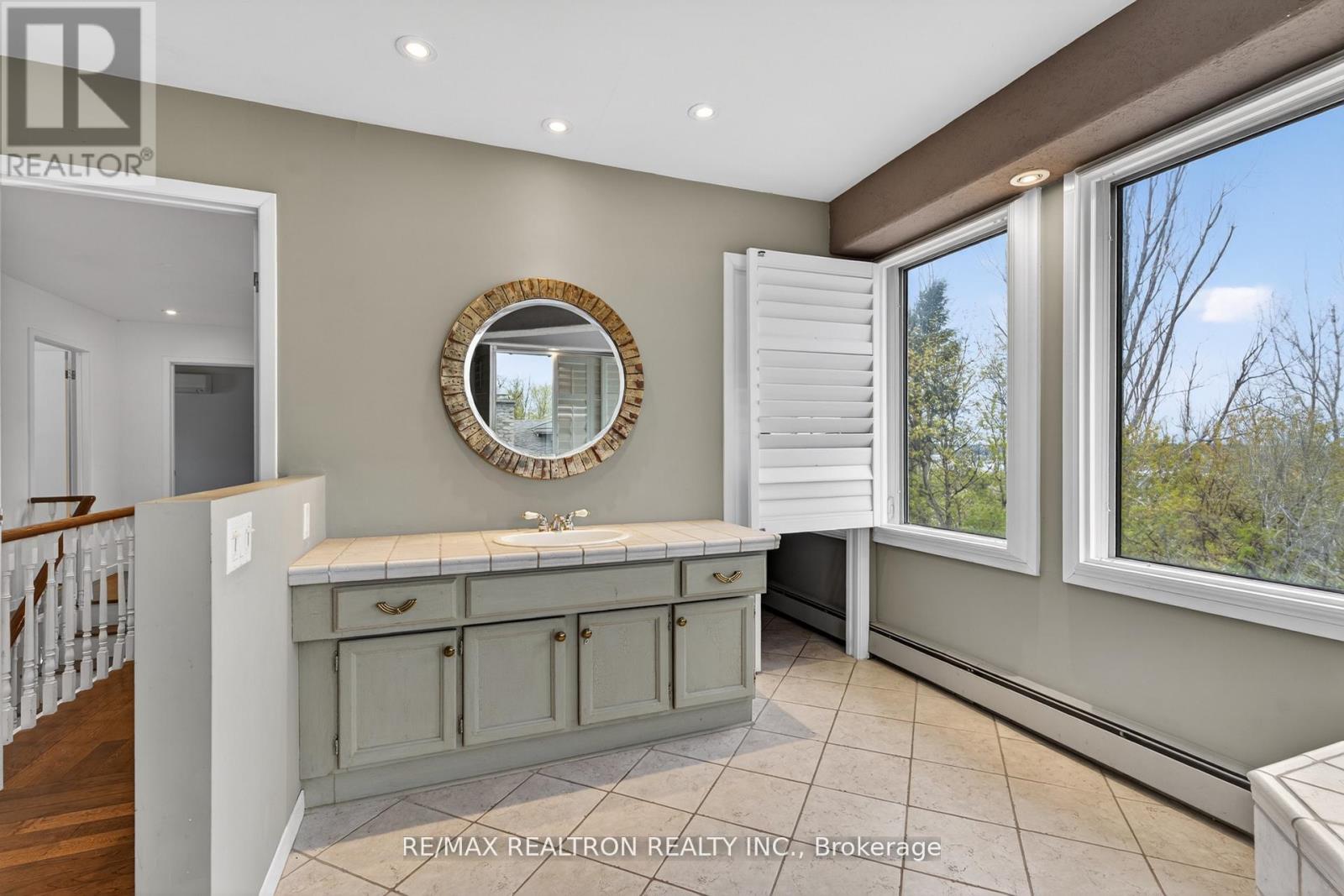 18 Debra Crescent, Barrie, Ontario  L4N 3T1 - Photo 23 - S13238928