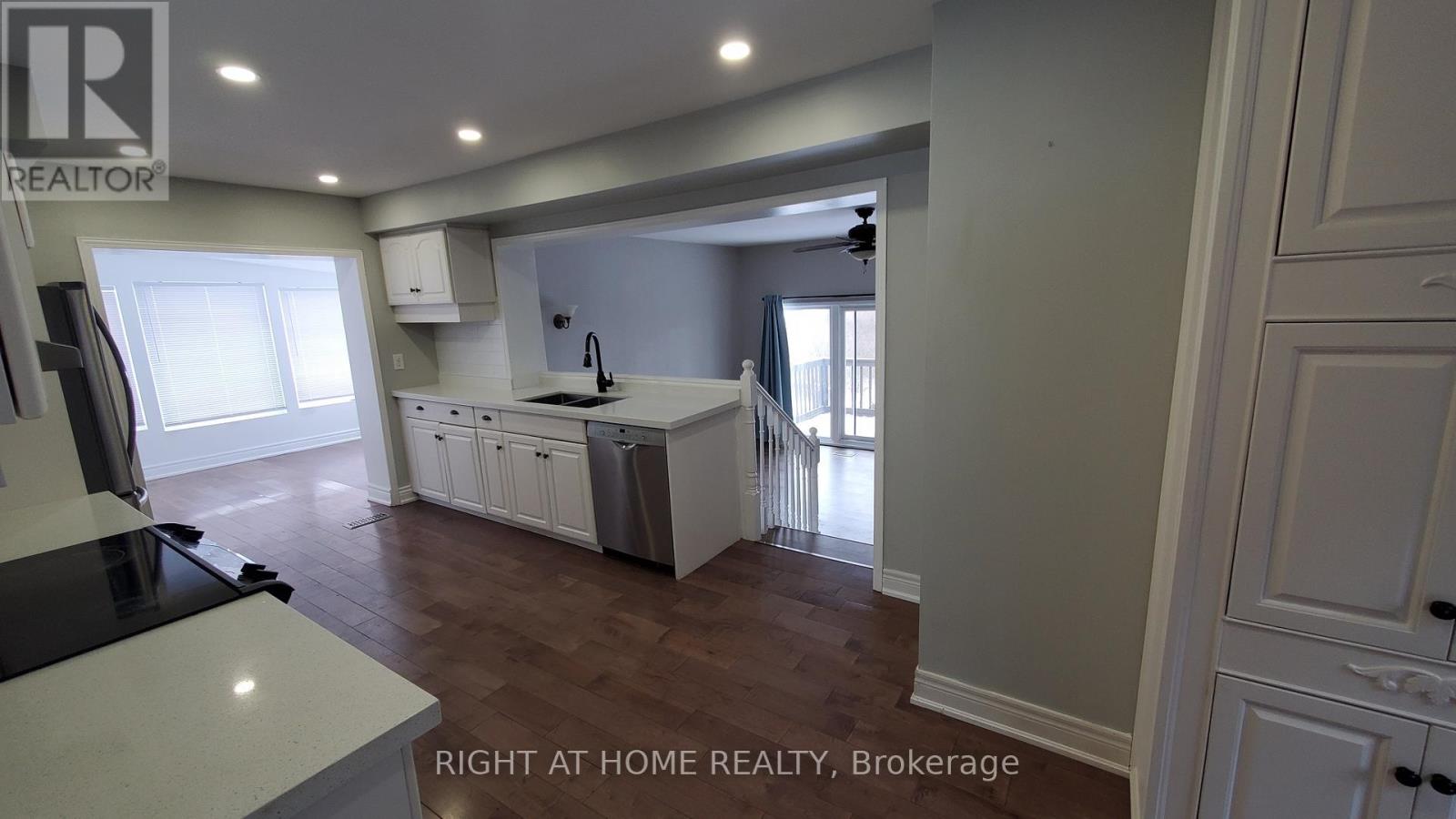 133 Letitia Street, Barrie (Letitia Heights), Ontario  L4N 1P4 - Photo 4 - S13238950
