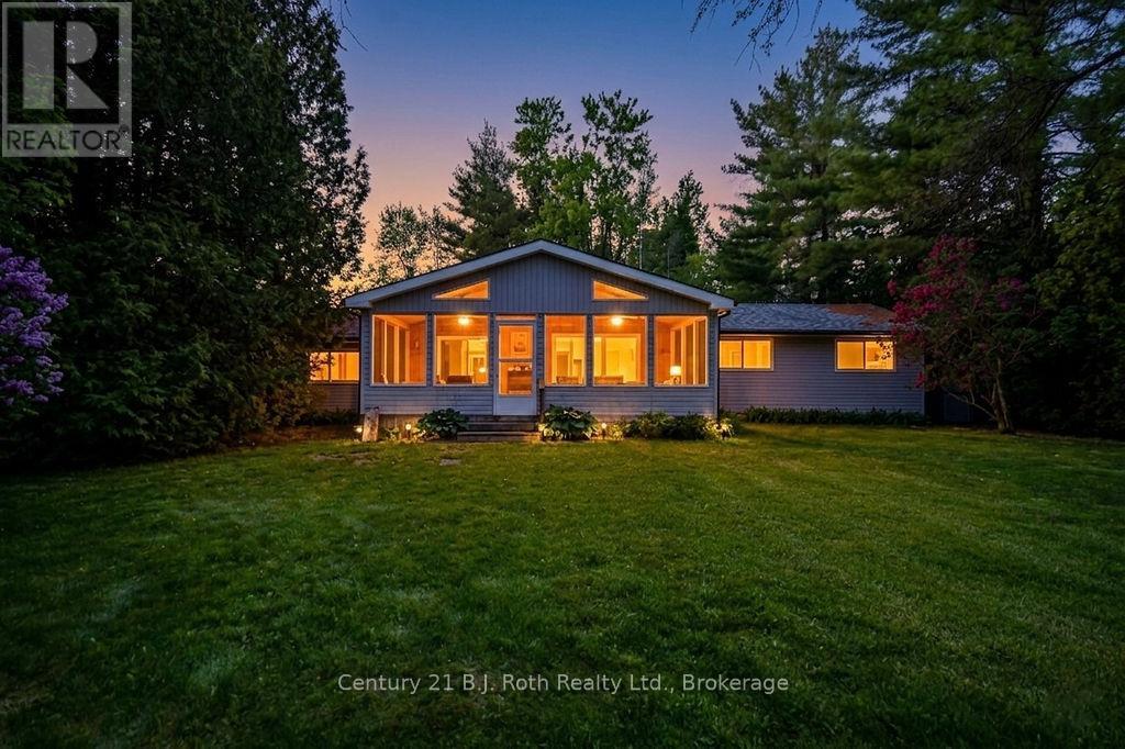 2551 Amigo Drive, Severn (West Shore), Ontario  L3V 6H3 - Photo 1 - S13238800