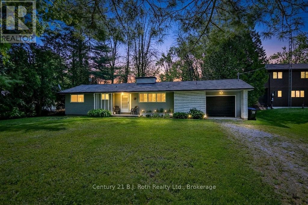 2551 Amigo Drive, Severn (West Shore), Ontario  L3V 6H3 - Photo 2 - S13238800