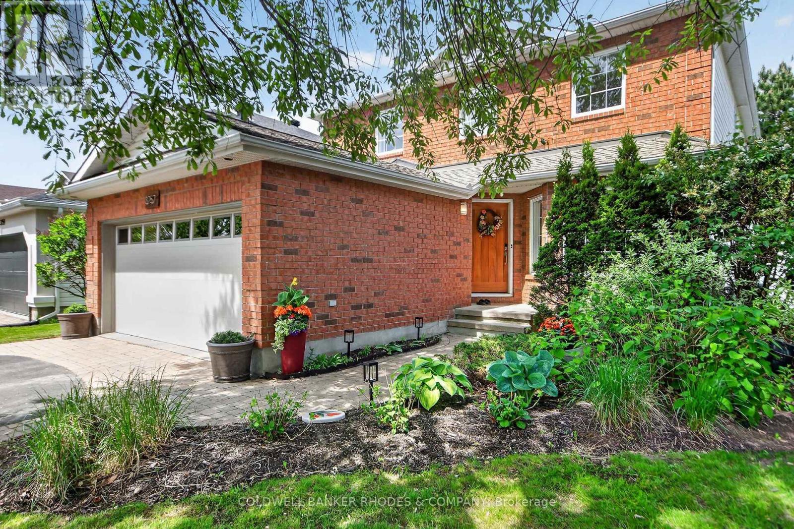 3757 MOUNTAIN MEADOWS CRESCENT, Ottawa, Ontario