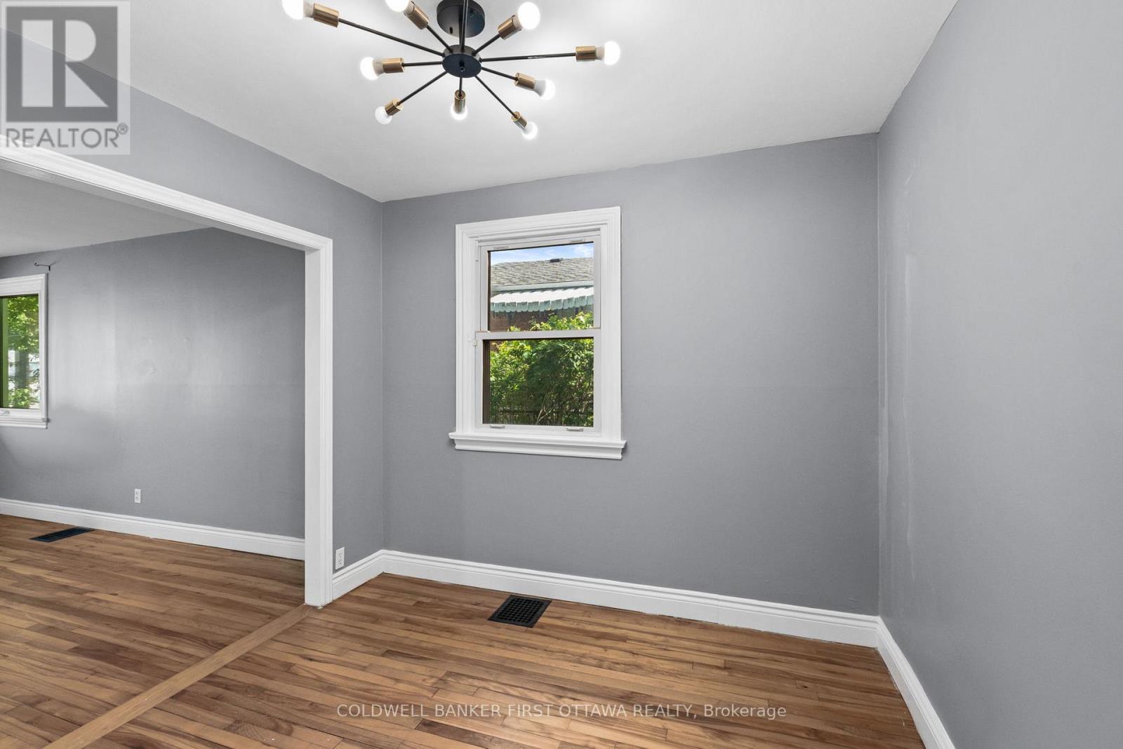 1246 Kitchener Avenue, Ottawa, Ontario  K1V 6W5 - Photo 13 - X13239486