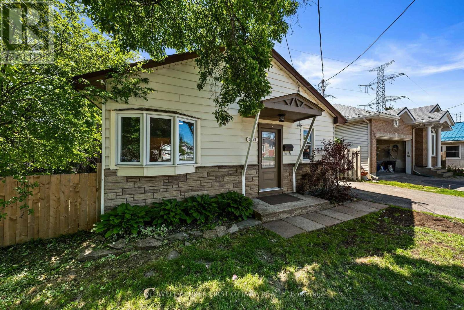 1246 Kitchener Avenue, Ottawa, Ontario  K1V 6W5 - Photo 4 - X13239486