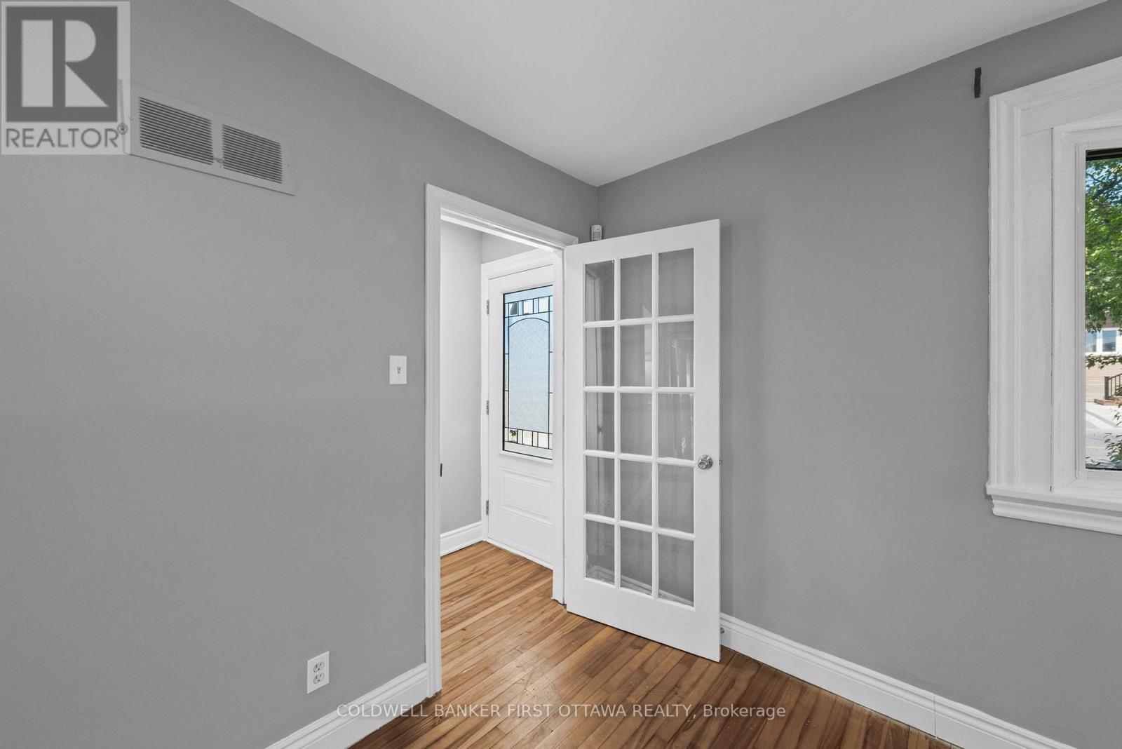 1246 Kitchener Avenue, Ottawa, Ontario  K1V 6W5 - Photo 5 - X13239486