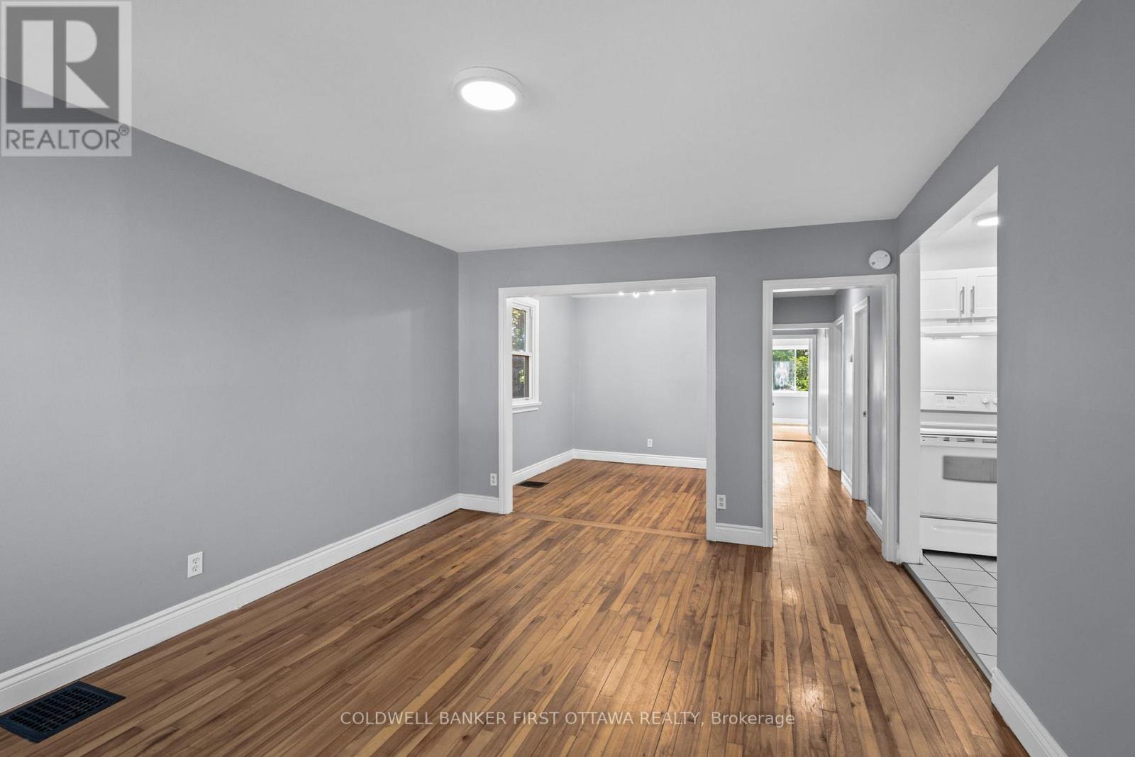 1246 Kitchener Avenue, Ottawa, Ontario  K1V 6W5 - Photo 6 - X13239486
