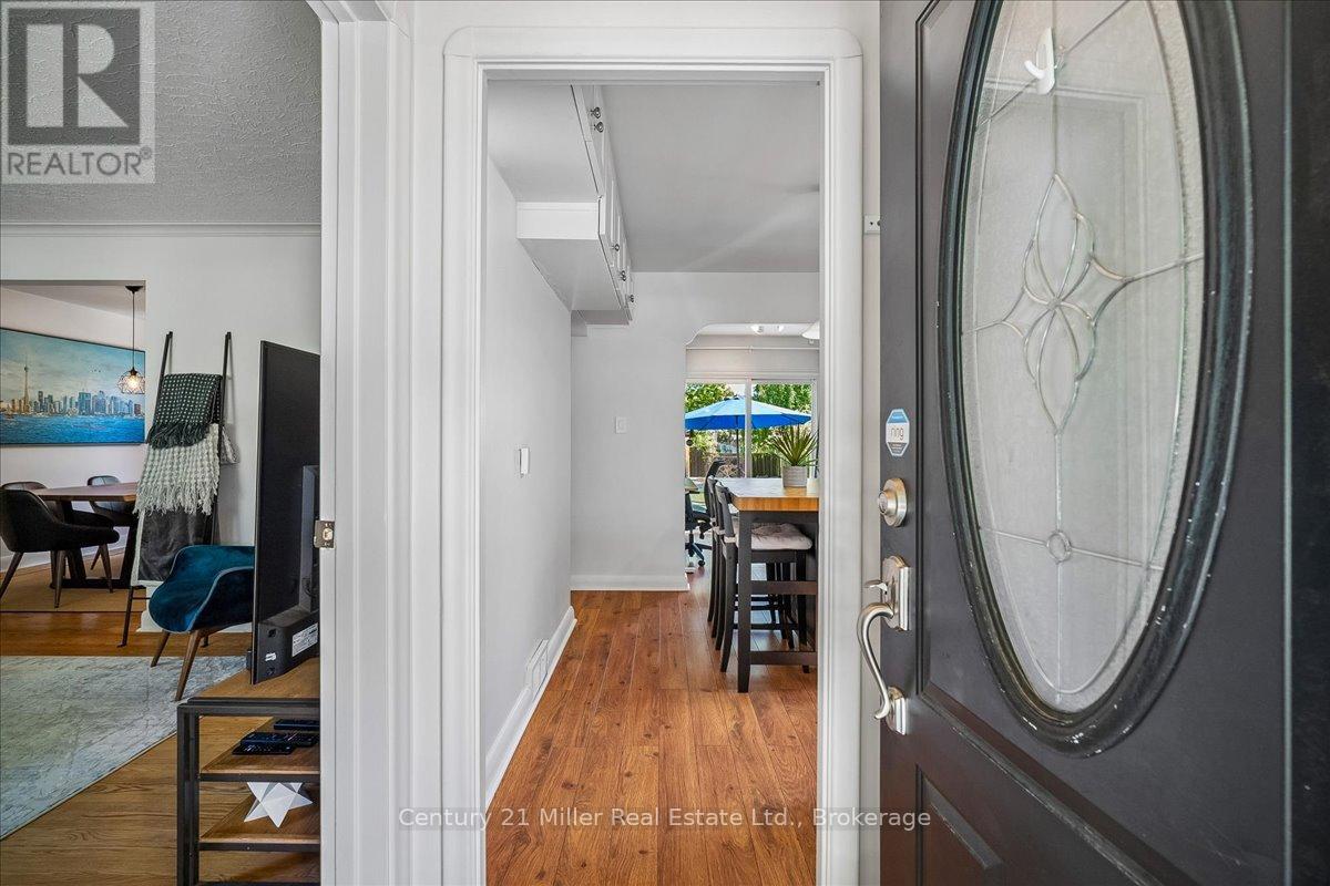 1583 Blanefield Road, Mississauga, Ontario  L5G 4H3 - Photo 2 - W13239274