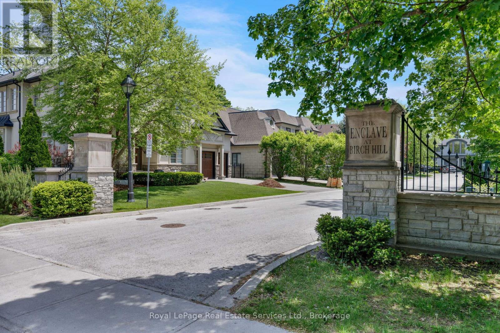 5 - 456 Lakeshore Road W, Oakville, Ontario  L6K 1G5 - Photo 2 - W13239404
