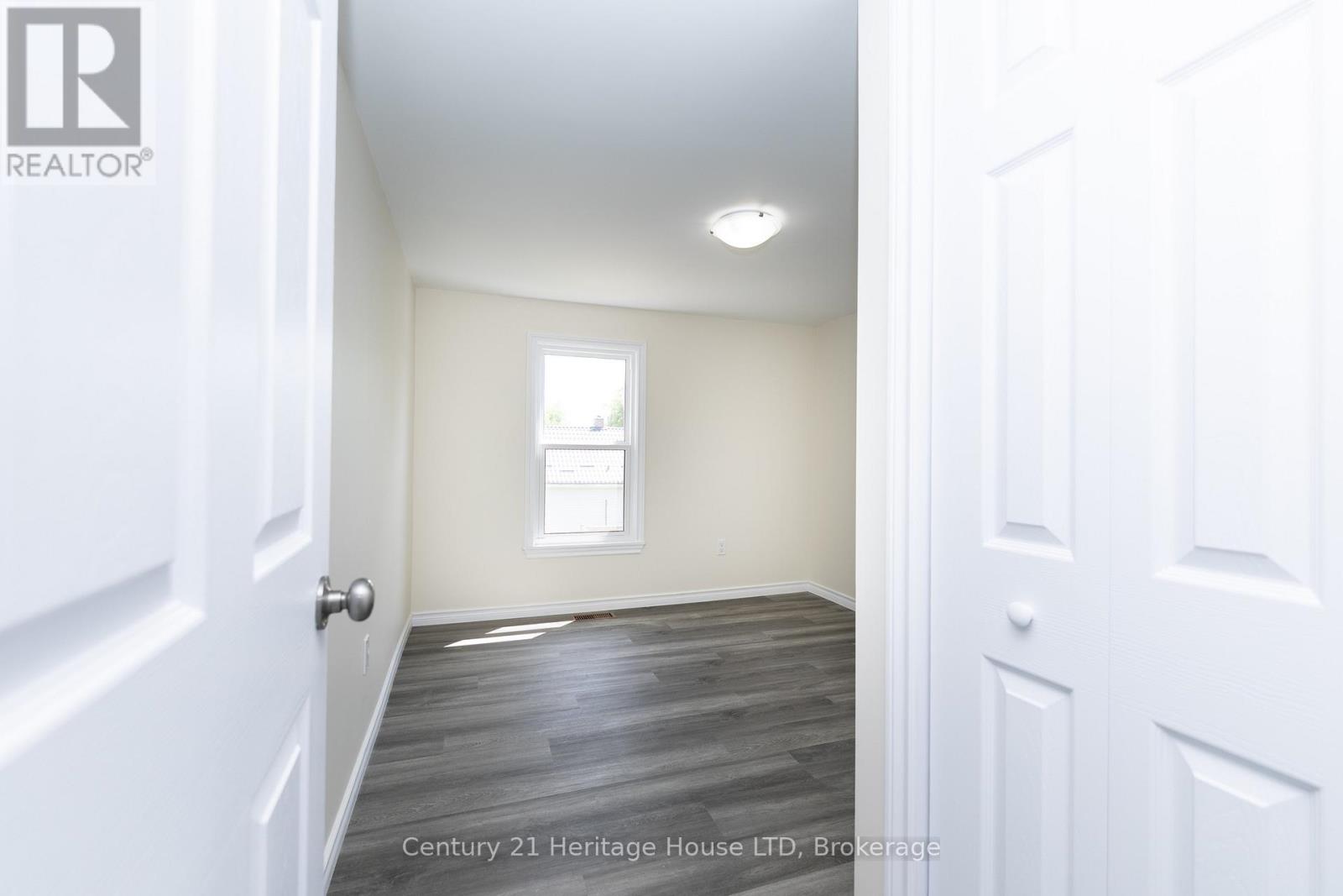 218 Henrietta Street, Fort Erie, Ontario  L2A 2K5 - Photo 17 - X13239022